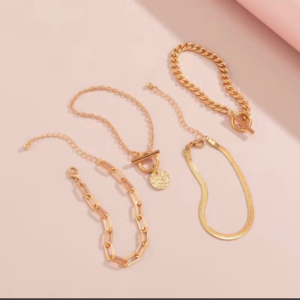 Stacked bracelet set, gold tone. - Picture 2 of 5